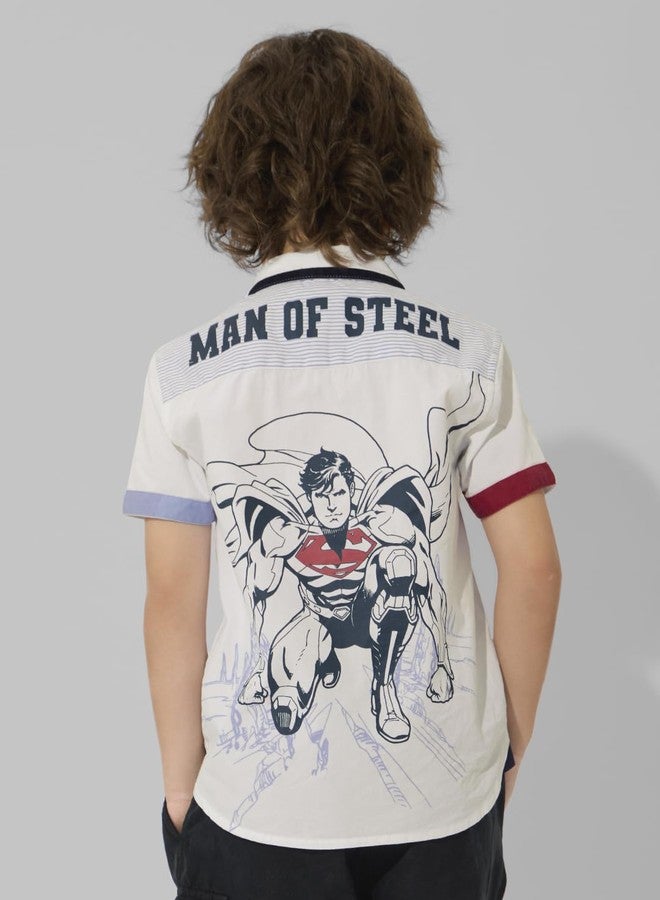 ذا سوليد ستور متجر ذا سوليد ستور الرسمي - تشكيلة سوبرمان الأصلية: قمصان قطنية مطبوعة برسومات وأزرار بأكمام قصيرة للأولاد من فيلم رجل الفولاذ - Image 2